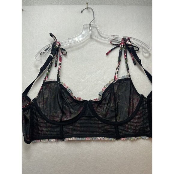 Torrid Curve Bralette Bra Women's Sz 1 Black Red Floral Underwired Unlined Bows - Picture 3 of 6